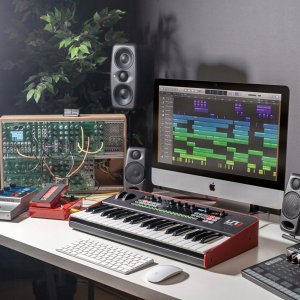 IK UNO Synth Pro - Syntezator analogowy 4