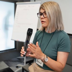 Zestaw/ Mikrofon bezprzewodowy UDR116 UHF+ stacja one size 5