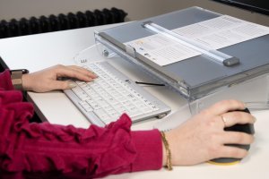 BakkerElkhuizen Uchwyt na dokumenty FlexDesk 640 ComfortRead retail 5