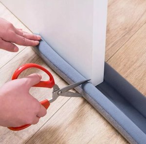 USZCZELKA ANTYPRZECIĄGOWA NA PRZECIĄG POD DRZWI 4