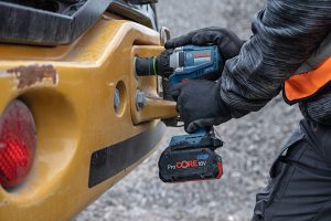 BOSCH KLUCZ UD.1/2" GDS 18V-750 C 2xPC8,0Ah 750Nm GCY LB 7