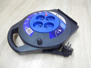 Przedłużacz elektryczny zwijany 4 gniazda 10m (10) 5