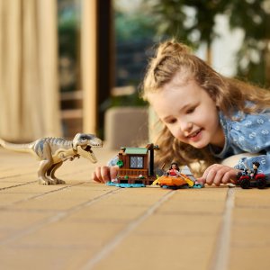 LEGO Jurassic World Ucieczka rzeką przed tyranozaurem (76975) 2