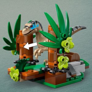 LEGO Jurassic World Ucieczka terenówką przed raptorem (76972) 7