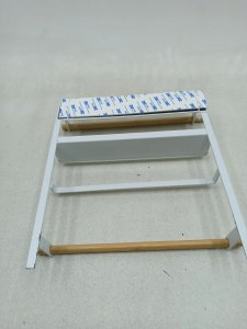 Wielofunkcyjna półka kuchenna MAGNA z uchwytem na ręcznik papierowy i haczykami, montaż bez wiercenia, WENKO 15