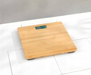 Waga łazienkowa BAMBUSA, elektroniczna, bambusowa, 30 x 30 cm, WENKO 3