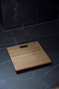 Waga łazienkowa BAMBUSA, elektroniczna, bambusowa, 30 x 30 cm, WENKO 5