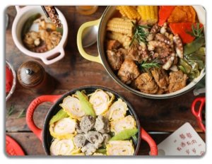 BUYDEEM Emaliowane naczynie żeliwne 1,8L, model CP541, kolor Koi Red 10