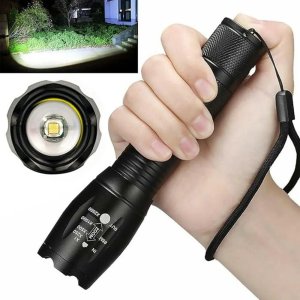 Latarka LED z teleskopowym zoom-em czarna 2