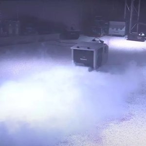 Wytwornica dymu ciężkiego BeamZ ICE1800 one size 13