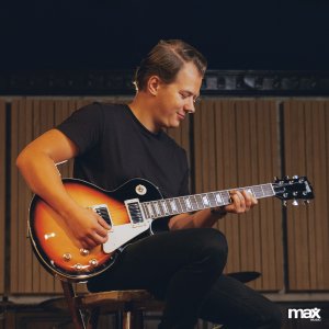 Zestaw: Gitara elektryczna GigKit w stylu LP sunburst+ wzmacniacz+ akcesoria one size 13