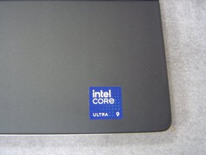 Dell Alienware x16 R2 Ultra 9 185H 32GB 1TB SSD RTX 4070 QHD+ 240Hz 11