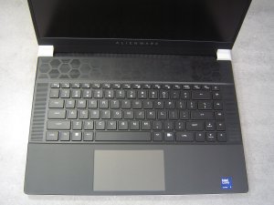 Dell Alienware x16 R2 Ultra 9 185H 32GB 1TB SSD RTX 4070 QHD+ 240Hz 12