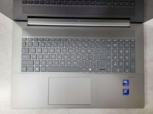 Laptop HP Envy 17 Ultra 7 155H 32GB 1TB SSD FHD Dotyk WiFi 7 Win11Pro 12