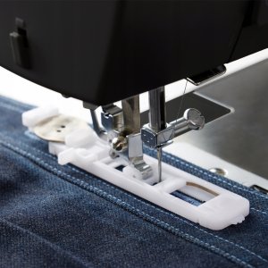 Maszyna do szycia Singer 4432 Black 5