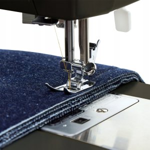 Maszyna do szycia Singer 4432 Black 6