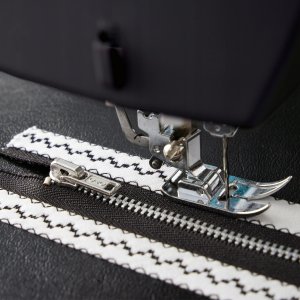 Maszyna do szycia Singer 4432 Black 7