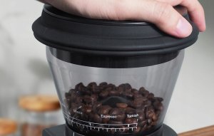 Elektryczny młynek żarnowy do kawy HiBREW G3 6