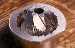 Ręczny młynek do kawy z regulacją mielenia HiBREW G4B 6