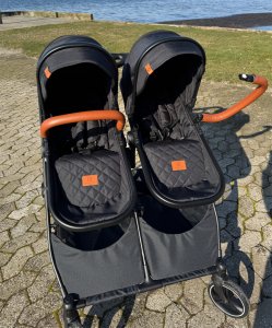 Universalus vežimėlis dvynukams BabyTrold Sibbi, Duo black 3