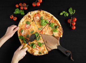 Deska do krojenia Springos Deska do pizzy z nożykiem 2