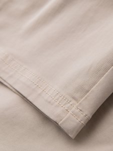 Szorty męskie o luźnym kroju z kieszeniami typu cargo  kremowe V1 OM-SRCG-0194 S 12