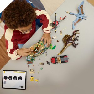 LEGO Jurassic World Powietrzna misja z kecalkoatlem i spinozaurem (76976) 2