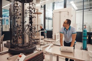 Laptop 2w1 HP x360 EliteBook 1040 G10 / BR4S8E8 / Intel i5-13 / 16GB / SSD 512GB / Intel Xe / WUXGA / Dotyk / Win 11 Pro 11