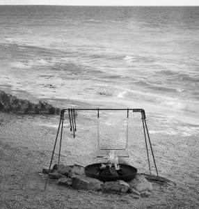 BONFEU STALOWY STOJAK NAD OGNISKO 3