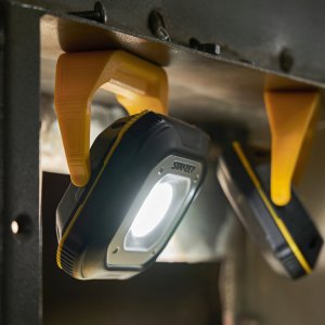 reflektor roboczy stanley, 800 lm, ip65, magnes, ładowanie 3