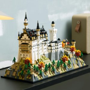 LEGO Architecture Zamek Neuschwanstein (21063) 9