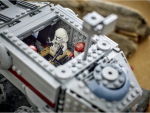LEGO Star Wars Czołg Republiki Juggernaut (75413) 9