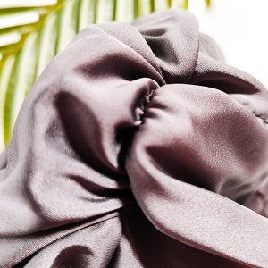 Satynowy czepek na włosy z regulacją Yeye Made in Nature Ciemno szary 6