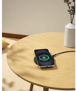 Ładowarka Belkin bezprzewodowa 15W, zasilacz 20W, czarna (WIA012KQBK) 2