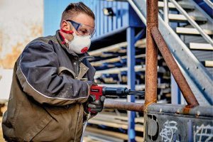 Druckluft-Meißelhammer TC-PC 45 Set(rot/schwarz, mit 4-teiligem Meißel-Set, Nadel-Entroster, Koffer) 9