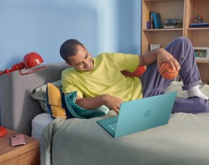 Laptop HP 17-cn3130ds / A57F4UA / Intel N200 / 8GB / SSD 256GB / Intel UHD / HD+ / Win 11 / Niebieski 5