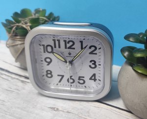 Budzik Perfect BB08006 srebrny 8 x 7 cm . 3