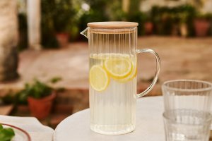 Dzbanek na wodę szklany NATO, ryflowane szkło 1,4 l 3