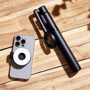 Selfie stick Adam Elements Adam Elements Selfie Pro - magnetyczny selfie stick bluetooth ze statywem i lampką LED czarny - Gwarancja bezpieczeństwa. Proste raty. Bezpłatna wysyłka od 170 zł. 2