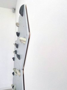 Ścianka wspinaczkowa sześciokątna 4x szara płyta + 20 białe/czarne uchwyty 11