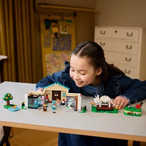 LEGO Animal Crossing Blathers i kolekcja muzealna (77056) 2