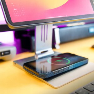 YSN 04 TASK Podstawka /hub iPad 11" 4