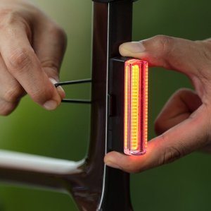 Zestaw MAGICSHINE Lampka przednia ALLTY 1200U + Lampka tylna SEEMEE 50V2.0, Zestaw lampek + Uchwyt + Pilot (NEW 2026) 10