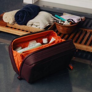 Kosmetyczka Travel Line Peak Design Wash Pouch Eclipse - fioletowa 3