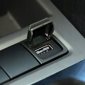 USB KABEL VW VOLKSWAGEN RCD510 RCD310 GNIAZDO VW 3