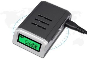 SZYBKA ŁADOWARKA DO AKUMULATORKÓW BATERII PALUSZKÓW AA i AAA AUTOMATYCZNA 3