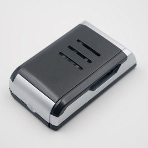 SZYBKA ŁADOWARKA DO AKUMULATORKÓW BATERII PALUSZKÓW AA i AAA AUTOMATYCZNA 6