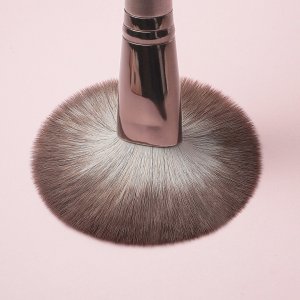 Eigshow Beauty Zestaw 18 pędzli Morning Glory z Eui 14