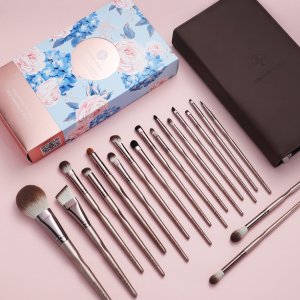 Eigshow Beauty Zestaw 18 pędzli Morning Glory z Eui 2