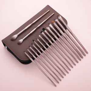 Eigshow Beauty Zestaw 18 pędzli Morning Glory z Eui 9